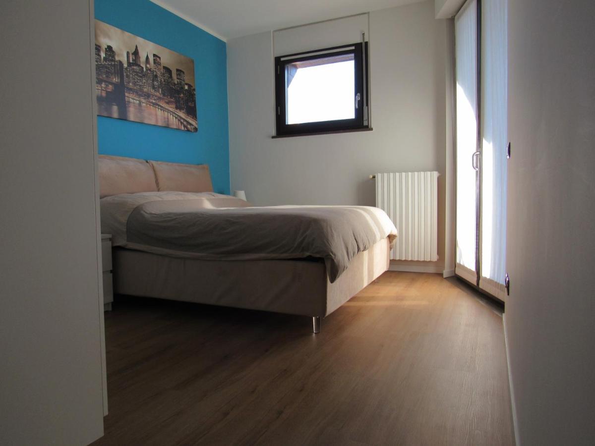 Fiera Milanocity View With Terrace Next To Shopping Mall Apartment ภายนอก รูปภาพ